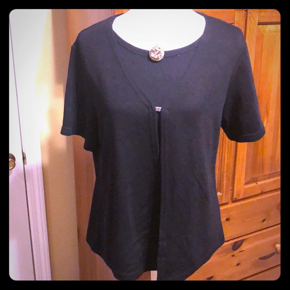 Notations Clothing short sleeve top. Super soft.